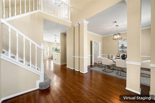 Building Photo - 2645 Lakeway Dr