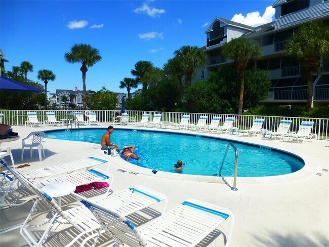Building Photo - 5557 Sea Forest Dr