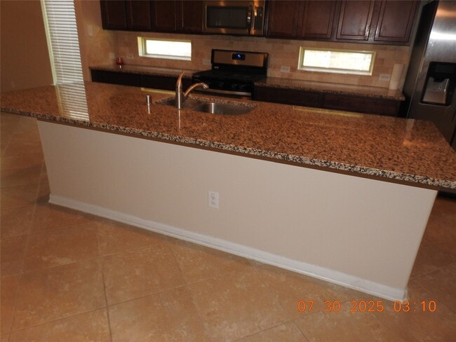 Building Photo - 3667 Raintree Village Dr