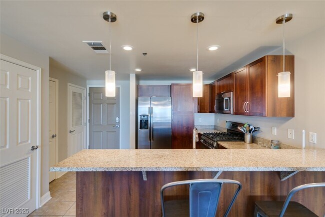 Building Photo - 150 S Las Vegas Blvd