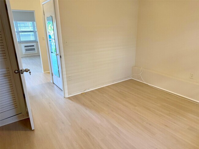 Building Photo - 2001 S Ocean Dr