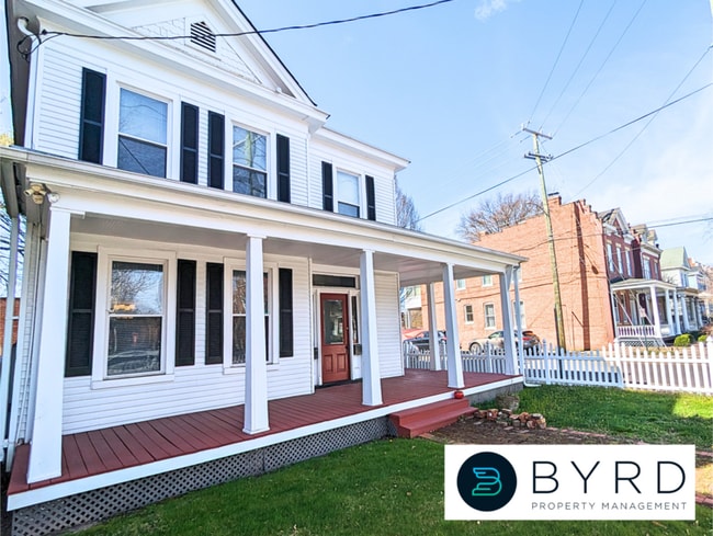 Building Photo - 3027 Floyd Ave