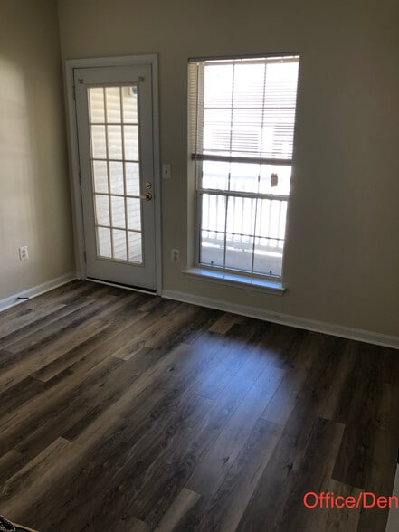 Den - 4561 Strutfield Ln