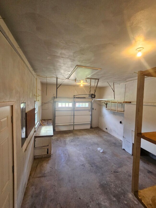 Building Photo - 7022 Gardner Dr