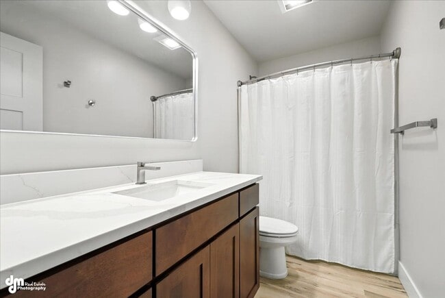Building Photo - New & Upgraded 4BD Home!
