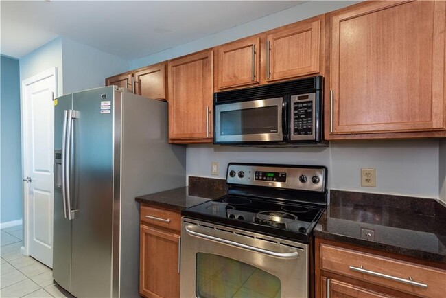 Building Photo - 3040 Peachtree Rd NW