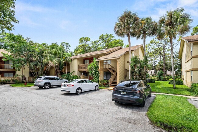 Building Photo - 13105 Belhaven Ct