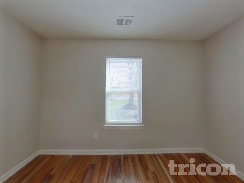 Building Photo - 11006 White Stag Dr