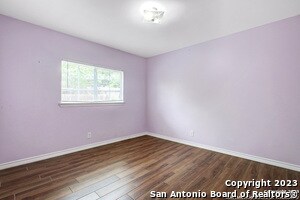 Building Photo - 5531 Ivanhoe St