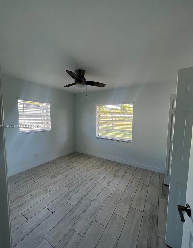 Building Photo - 19420 Carolina Cir