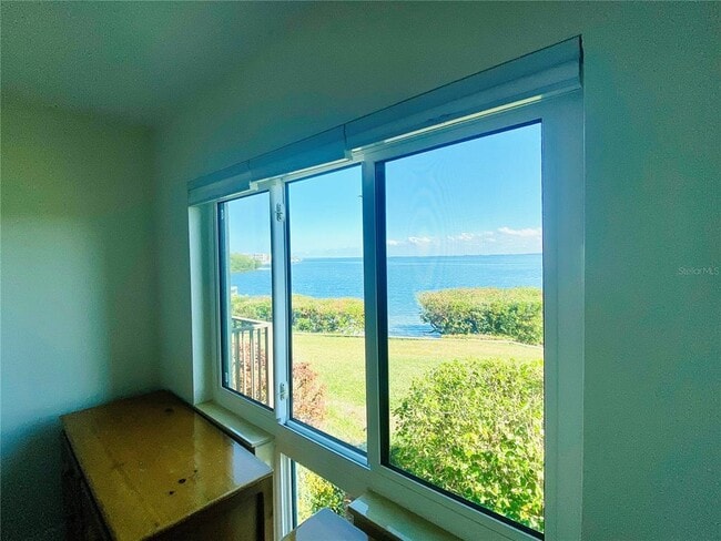 Building Photo - 1515 Pinellas Bayway S