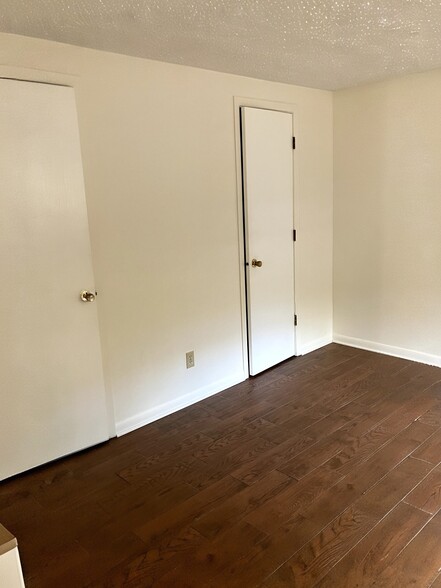 Building Photo - 6062 Donna-Jay Dr