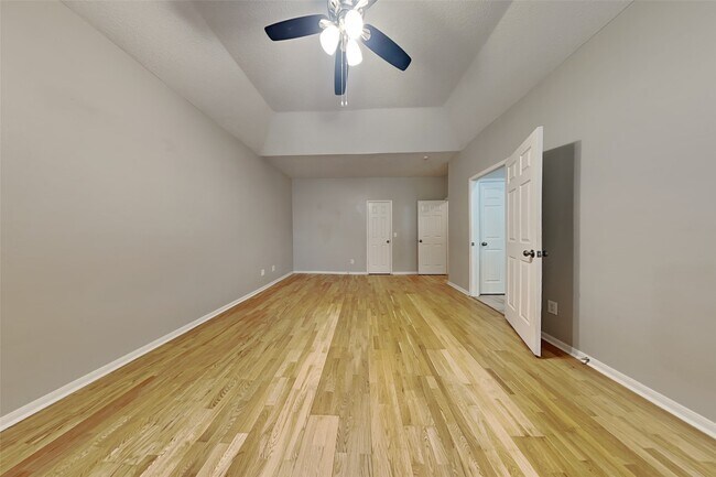 Building Photo - 6 E Summer Storm Cir