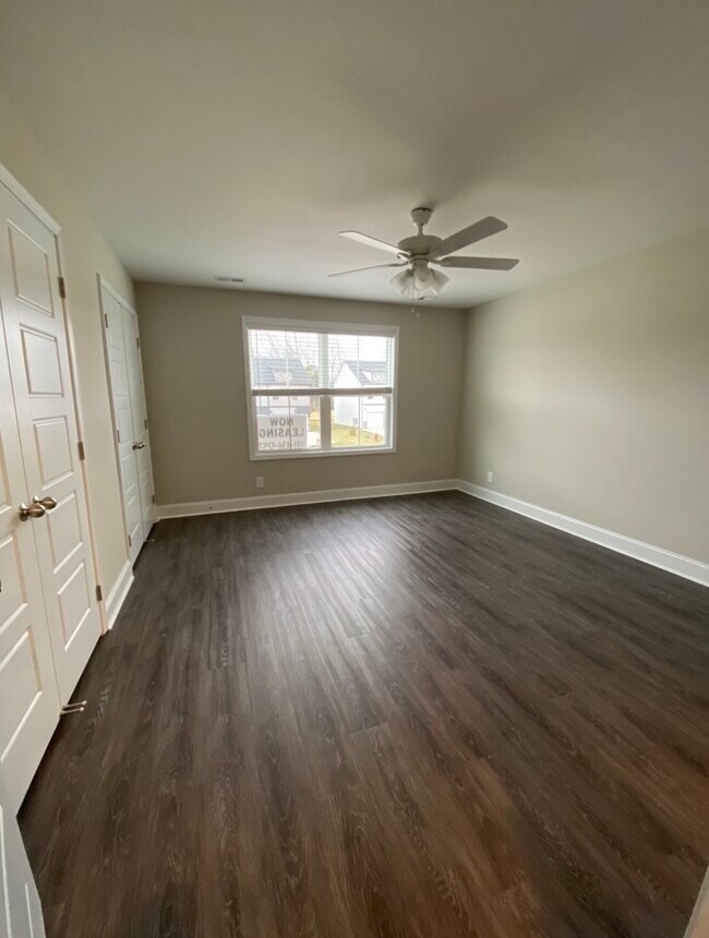 Building Photo - 1031 Glenkirk Dr
