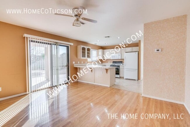 Building Photo - 7811 E Starbright Ct