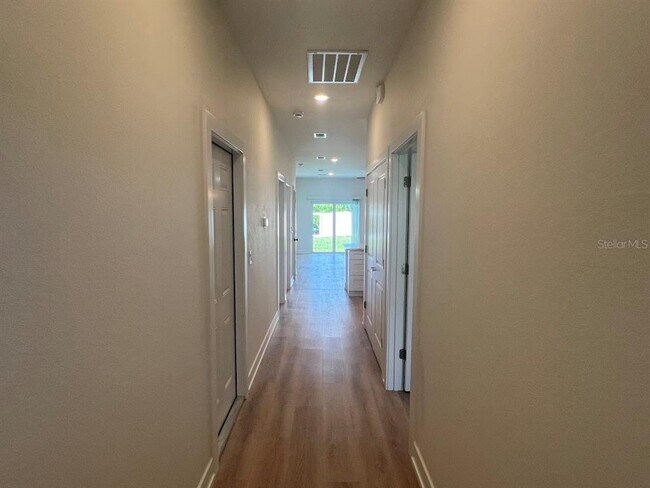 Building Photo - 12299 Buffing Rd