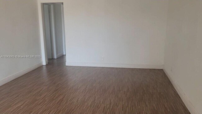 Building Photo - 230 SW 11th Ave
