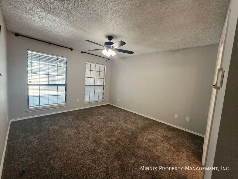 Building Photo - 3826 Nassau Dr