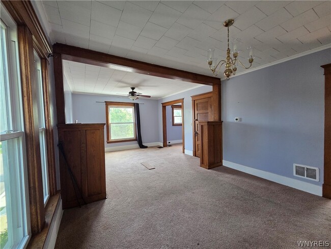 Building Photo - 94 Parkwood Ave