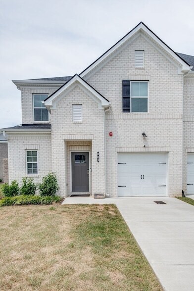 Building Photo - 204 Douglas Bend Rd