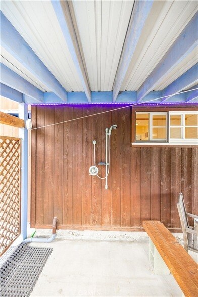 Building Photo - 335 Rainbow Crest Rd