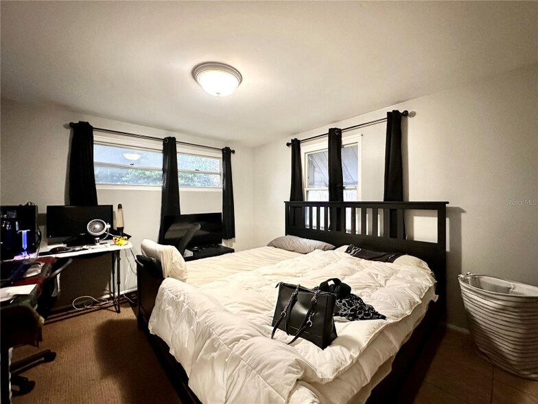 Building Photo - 10273 109th Ave