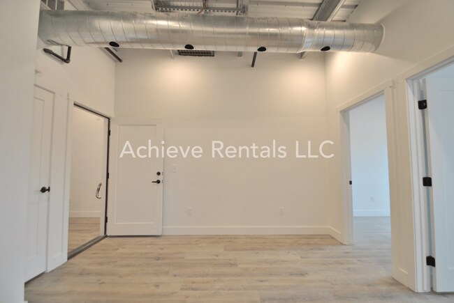 Building Photo - Westfield Lofts - Bay 13