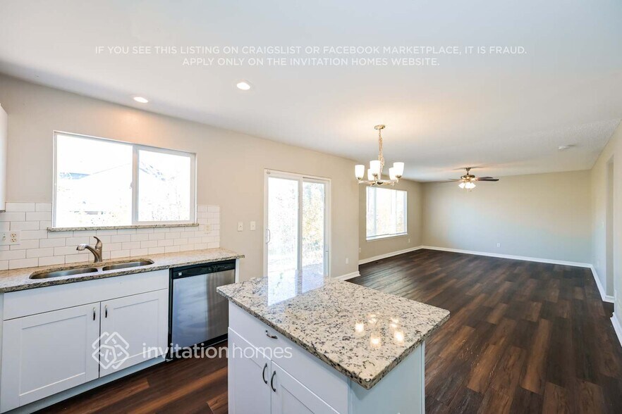 Building Photo - 5224 S Jericho St