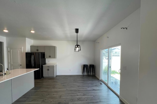 Building Photo - 632 Sugar Beet Dr