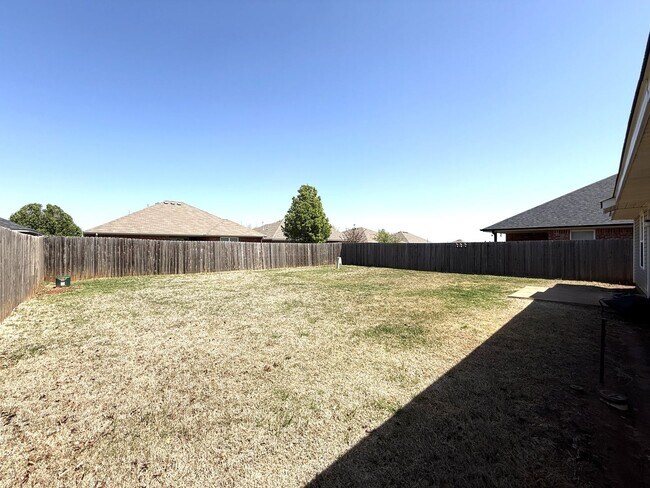 Building Photo - ***SUMMER SPECIAL 50% off the first month'...