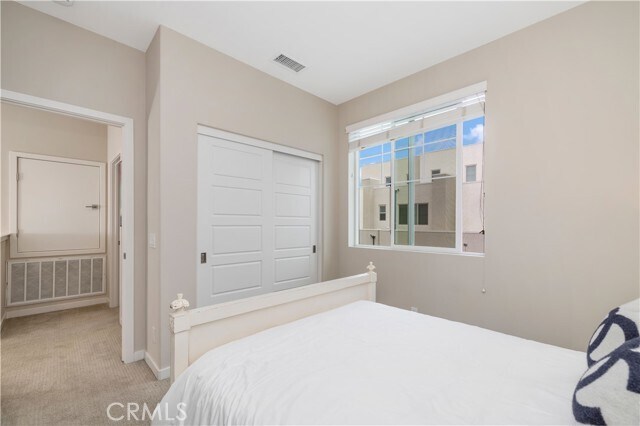 Building Photo - 134 Modjeska
