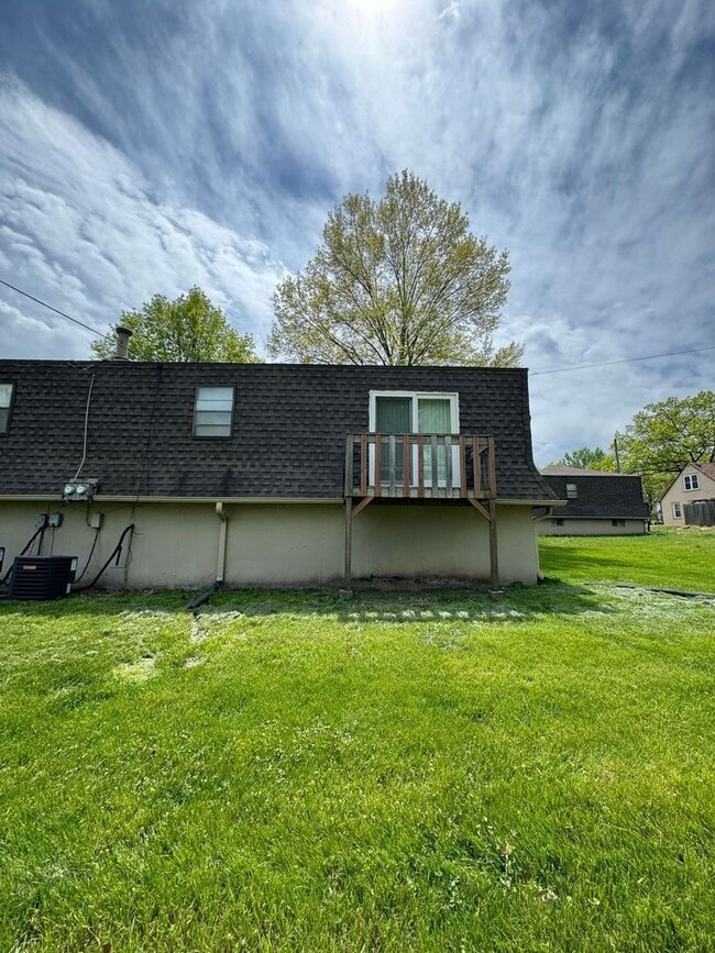 Building Photo - Cozy 2 bedroom, 1 bath in Independence!