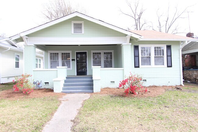 Building Photo - 7315 1st Ave S