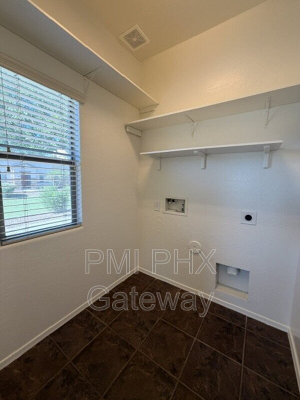 Building Photo - 453 N Citrus Ln