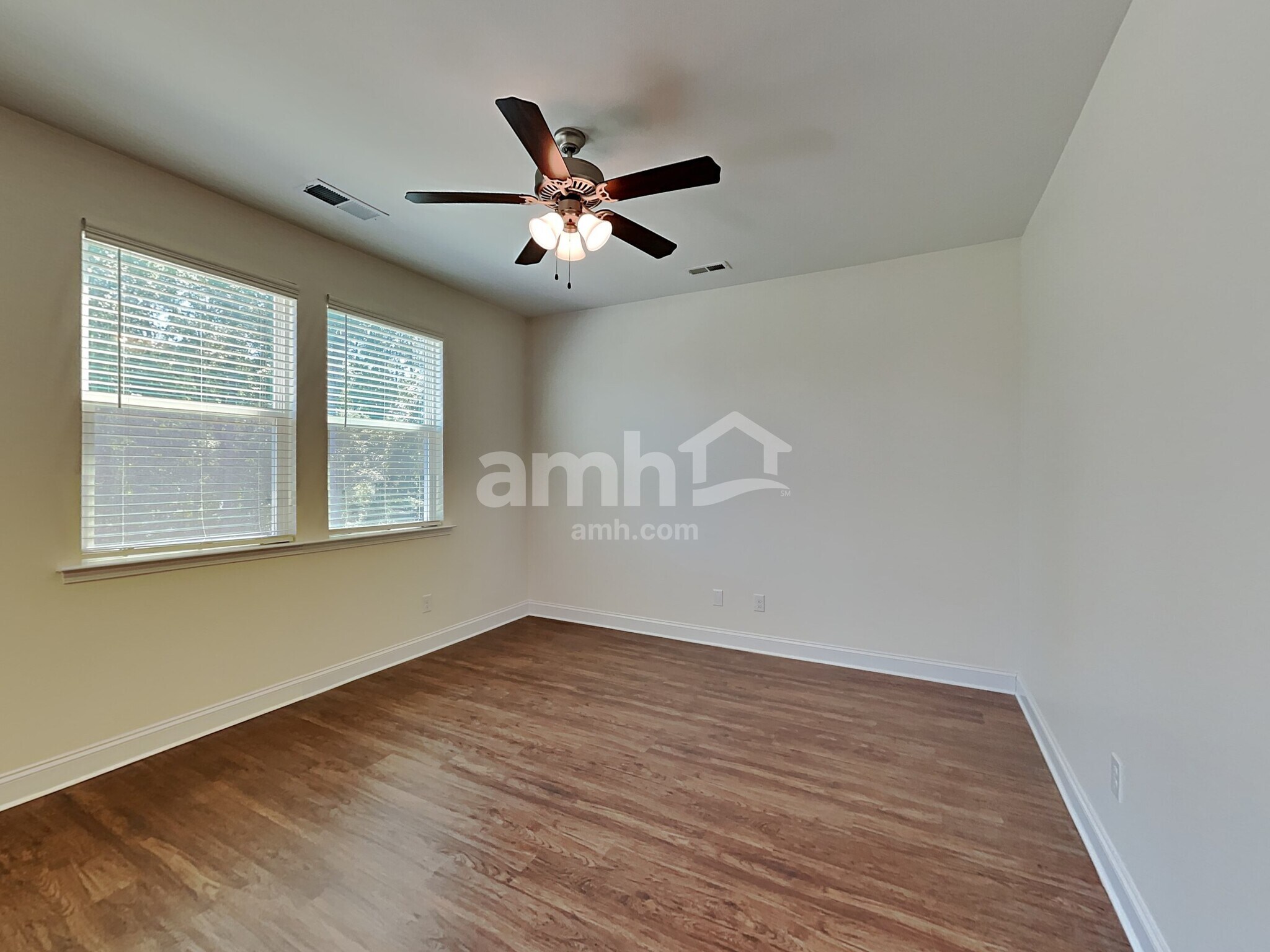 Building Photo - 144 Havenbrook Dr