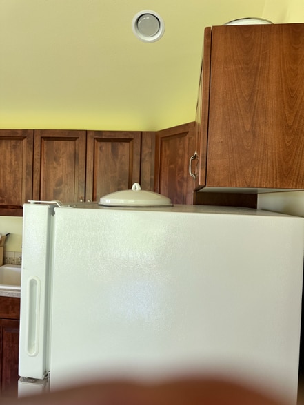 Building Photo - 3282 Happy Valley Rd