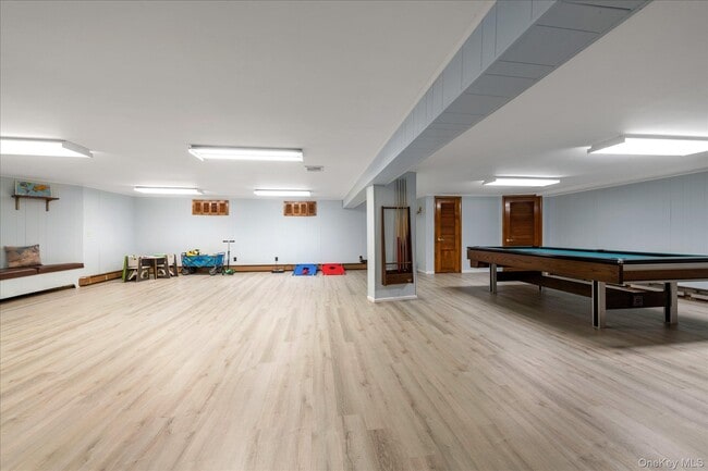 Building Photo - 200 Hummingbird Dr