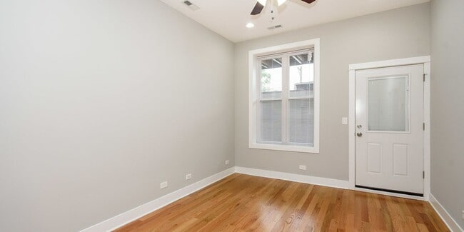 Building Photo - Updated, Spacious 1bd/1bth Ukrainian Village, Avail Now!
