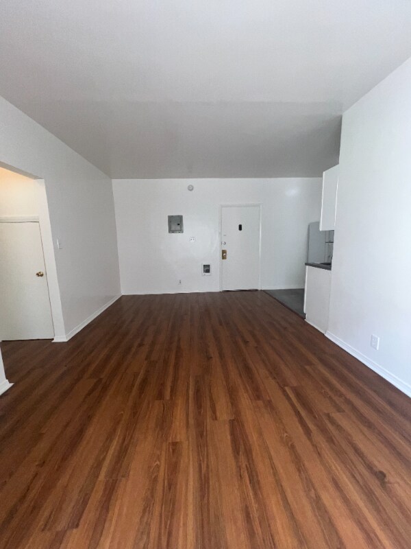 Building Photo - 615 Normandie Ave
