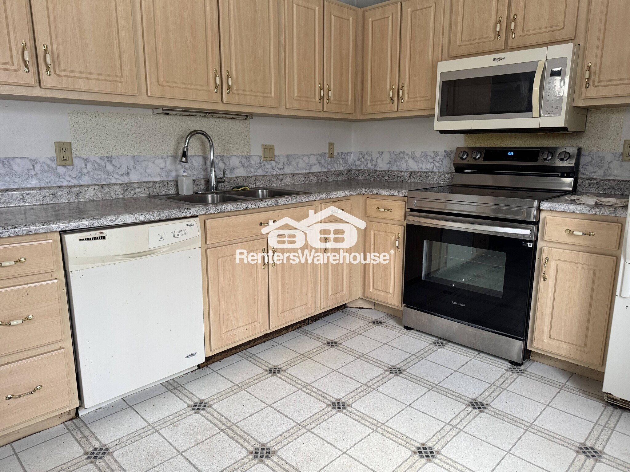 Building Photo - 1514 N Timber Rdg