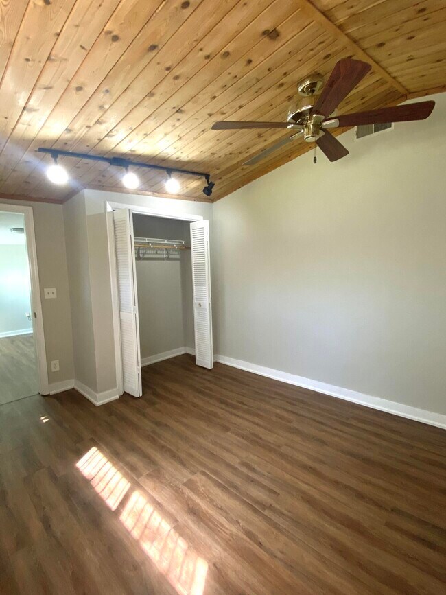 Building Photo - 4069 Christopher Ln