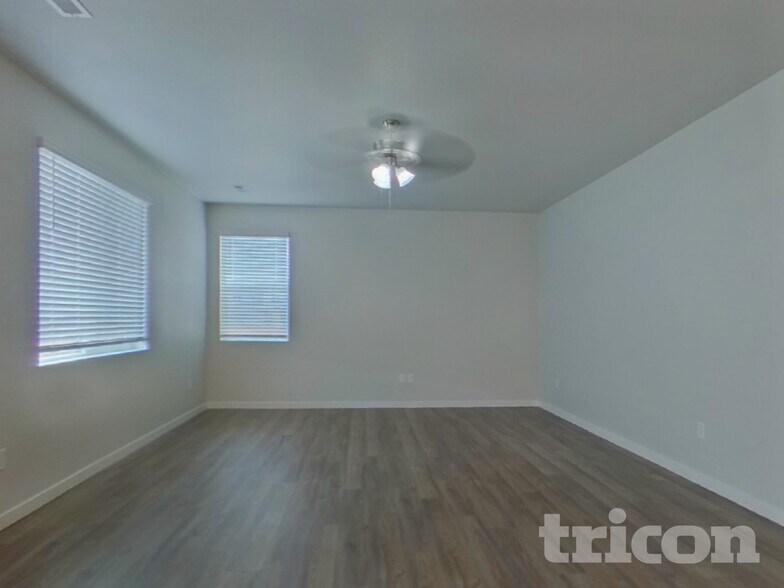 Building Photo - 1384 Orchard St