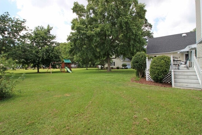 Building Photo - 103 Carolina Wren Cir