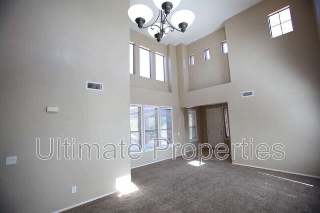 Building Photo - 15145 W Elm Cir