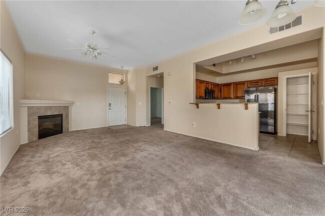 Building Photo - 8985 S Durango Dr