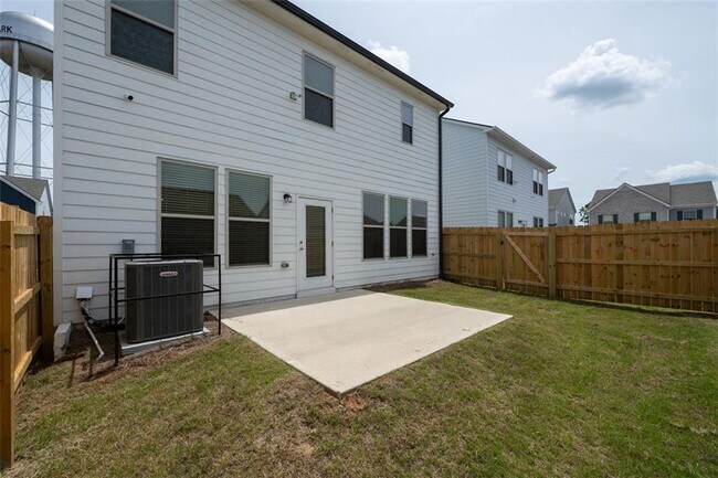 Building Photo - 4013 Park Ln