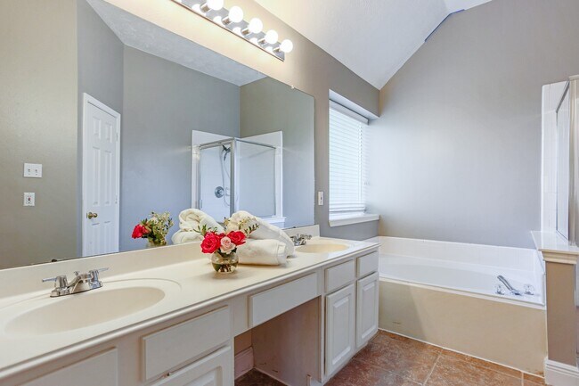 Building Photo - 1110 Cambrian Park Ct