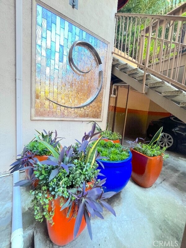 Building Photo - 100 Cliff Dr