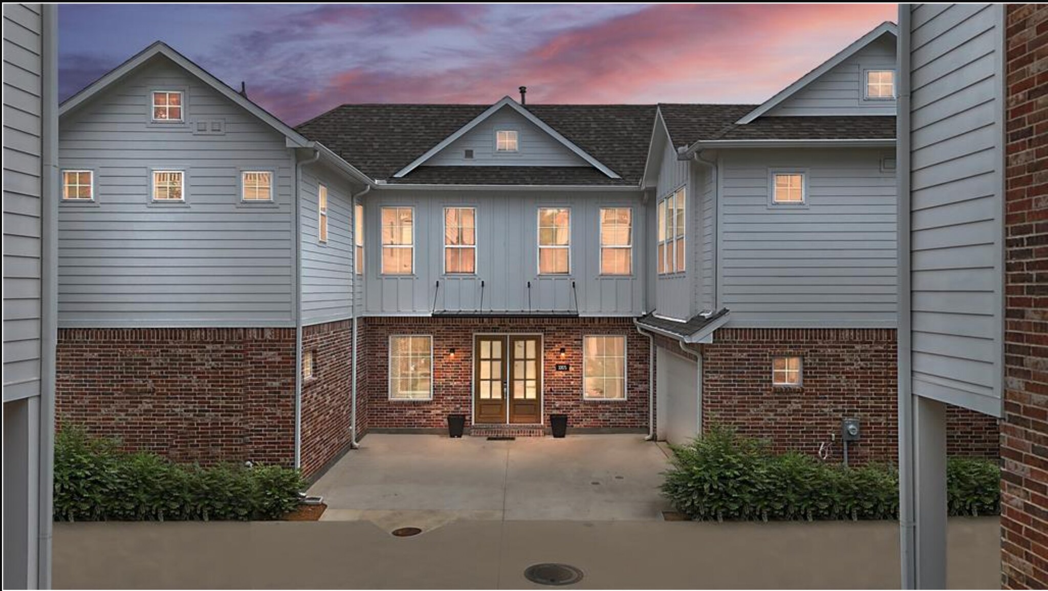 Building Photo - 1005 Cavour Pl