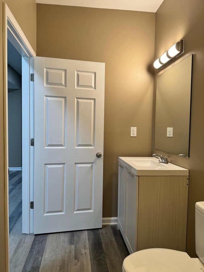 Building Photo - 222 Beechwood Dr